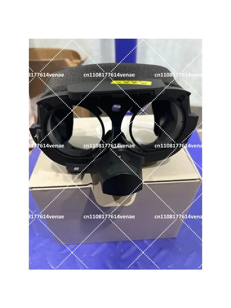 XR Face & Eye Tracking Tracker with Interpupillary Distance Adjustment