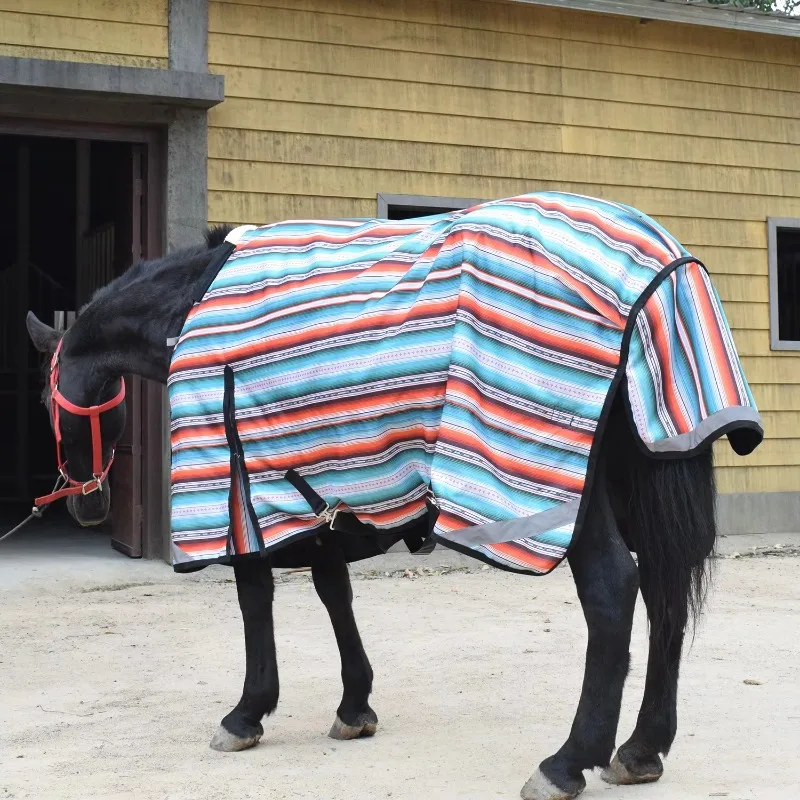 2023 Neuer Stil: 5000+ Ripstop, wasserdicht, gestreift, mittelgewicht, Pferdedecken mit individuellem Logo-Service