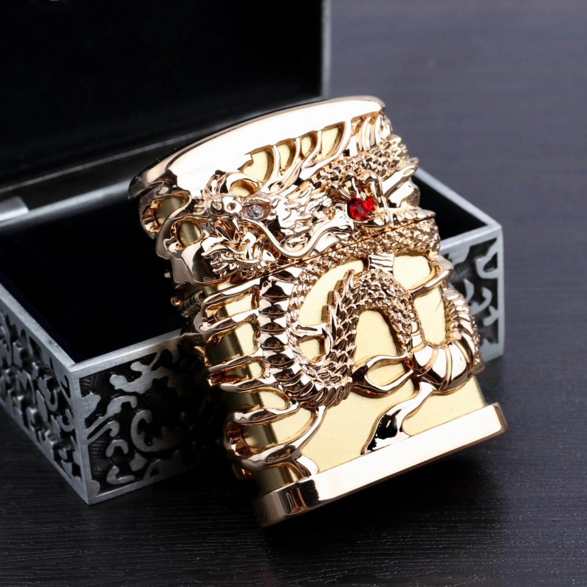 

Gold-Plated Windproof Lighter Diy Red Eye Gold Dragon Silver Dragon Silver Plated Heavy Industrial Shell Kerosene Machine