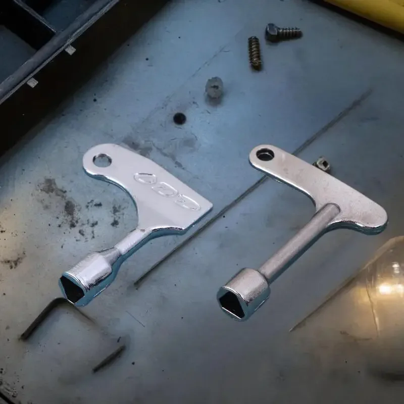 مفتاح ربط عالمي متعدد الأغراض مصنوع من سبيكة للقطارات والكهرباء والمصاعد والخزائن