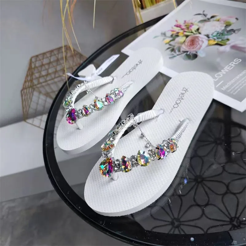 Flat sandals summer new fashion diamond-pinched beach flip-flops anti-slip wear-resistant women's shoes