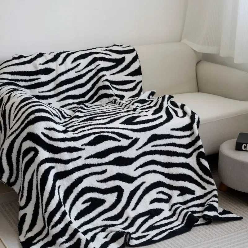 Premium zebra pattern  half fleece blanket office siesta siesta blanket aviation blankets decorative blankets