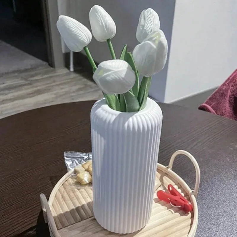 Striped Ceramic-Like Plastic Vase for Flowers, Decorative Floral Arrangement Display, Creative Little Flower Vase Tabel Decor