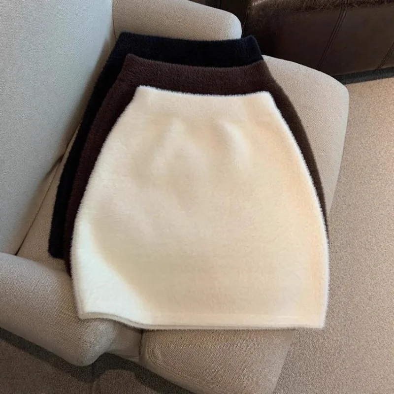 

Elastic Waist Slim Women Short Skirt Sexy Elegant All-Match Basic Mini Skirt Winter Sweet Casual Knit Imitation Skirt