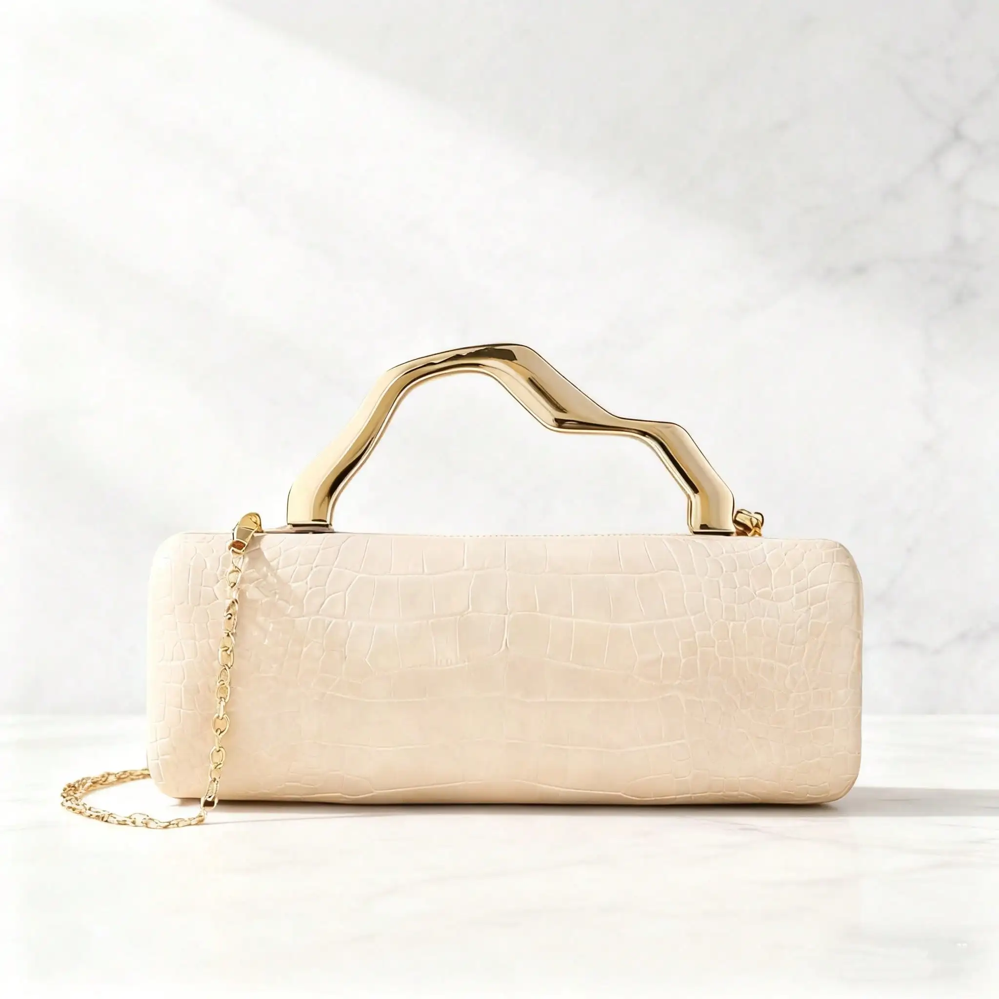 

Women's Crocodile Pattern Top Handle Clutch Bag Beige Evening Bag With Gold Chain Strap For Party Wedding