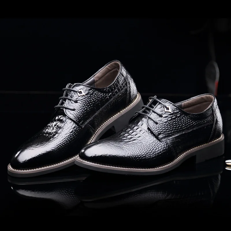 Men's Pointed Lace-up Leather Crocodile Pattern Men's Leather Shoes Men's Casual Leather Shoes Professional Dress Shoes Brown