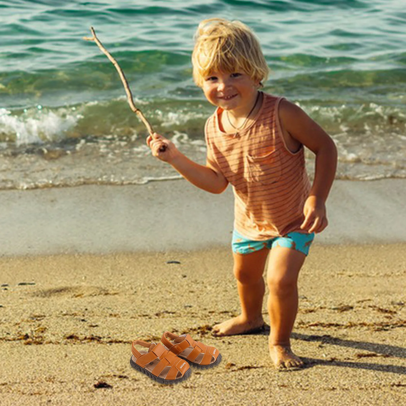 زوج واحد من الصنادل الناعمة للأطفال، أحذية شاطئ صيفية خفيفة الوزن قابلة للتنفس للأطفال في الهواء الطلق والمشي ومريحة ومغلقة من الأمام للأولاد