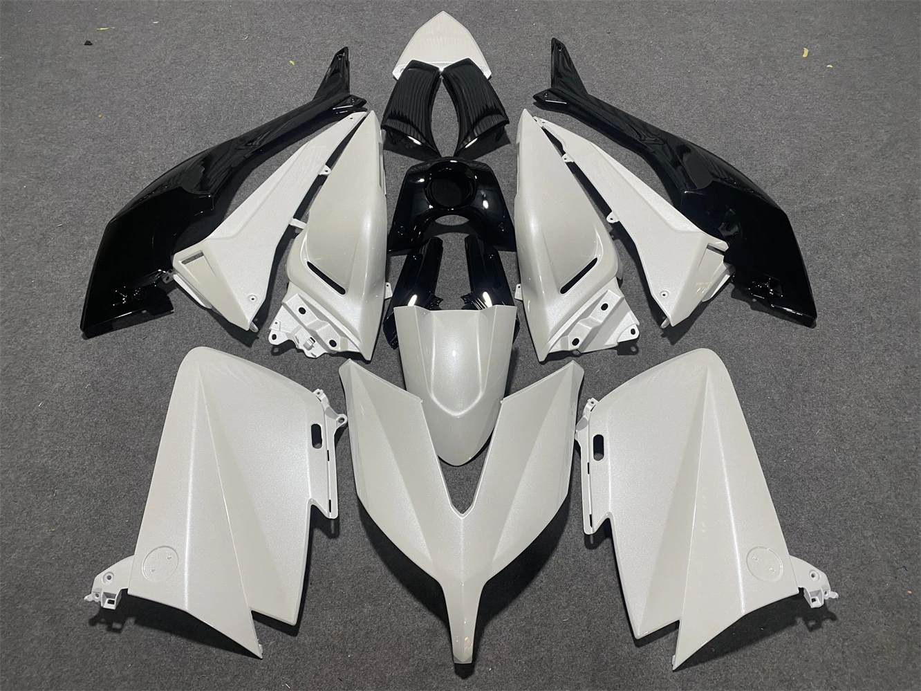 

Motorcycle Fairing Set Body Kit Plastic For Yamaha Tmax530 TMAX 530 2015 2016 Accessories Full Bodywork Pearl white