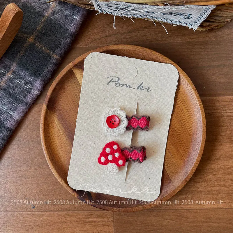 

Новые тканевые заколки для волос в красную клетку с цветами для малышей и детей, милые боковые заколки-зажимы для челки, парные заколки для фиби, повседневный модный аксессуар