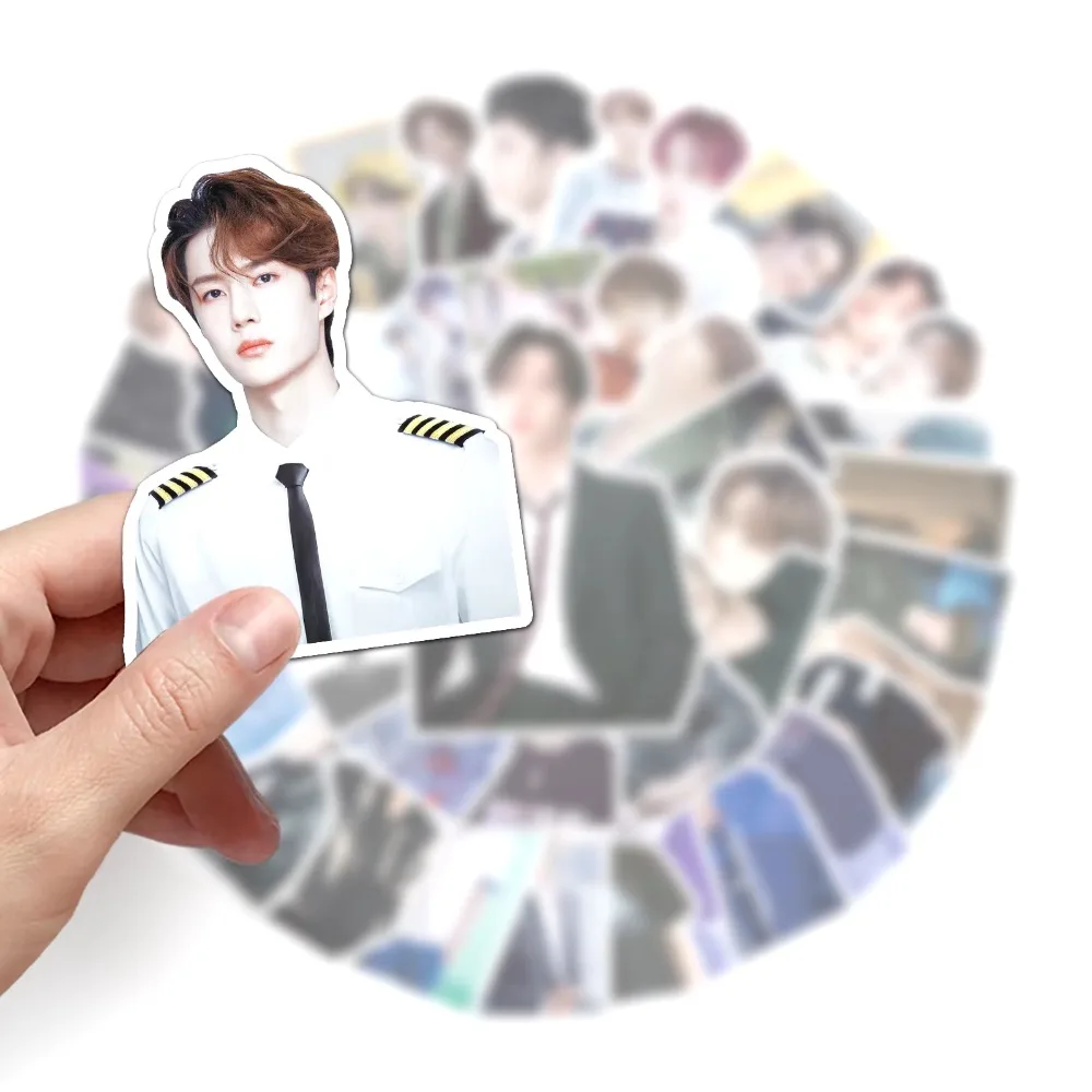 50 Uds. De pegatinas de dibujos animados Wang Yibo, Graffiti Star, iPad, cuaderno, coche, guitarra, ordenador, patrón, álbum de recortes, decoración de juguete