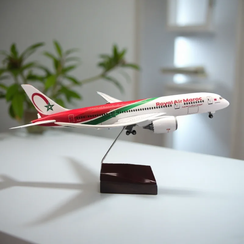 43cm Royal Air Morocco B787 Airplane Plastic Model 1/130 Scale Aircraft Diecast Plane With Stand For Static Souvenir Decoration