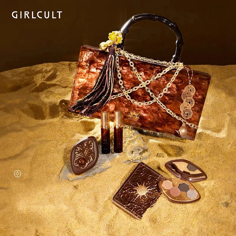 Girlcult Gold Rushing Makeup Set All In Plumper Lipgloss Shimmer Glitter Eye shadow Face Palette Acrylic Metal Gift Box Set