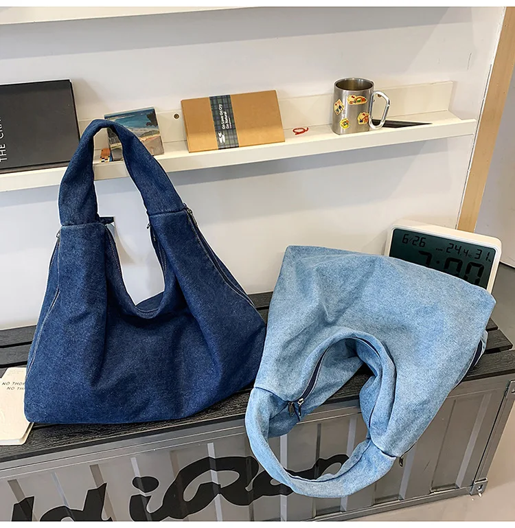 

Washed denim women's hand-held shoulder bag, laid-back style, simple and casual tote bag for women