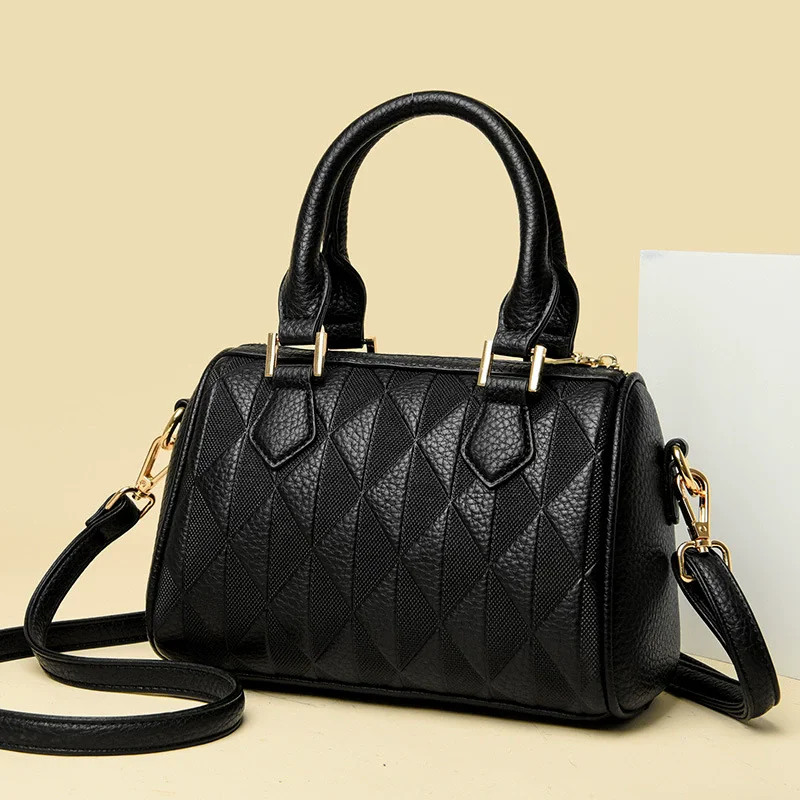 Luxury and high-end handbag with a retro and versatile style, simple single shoulder crossbody small square bag