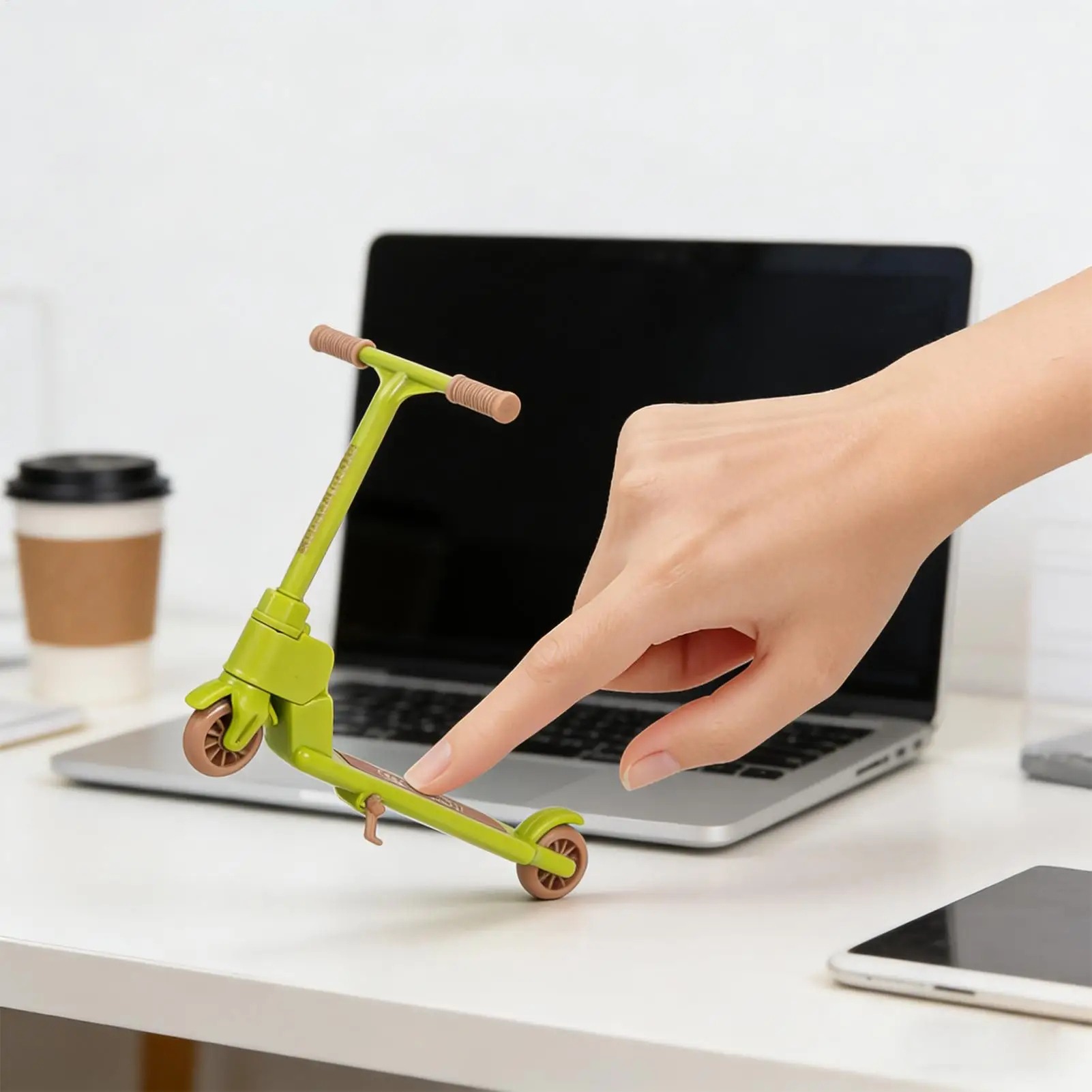 Mini Scooter de juguete plegable de dos ruedas, dispositivo con yema del dedo para niños, fiesta, hogar, escuela, viaje, entretenimiento