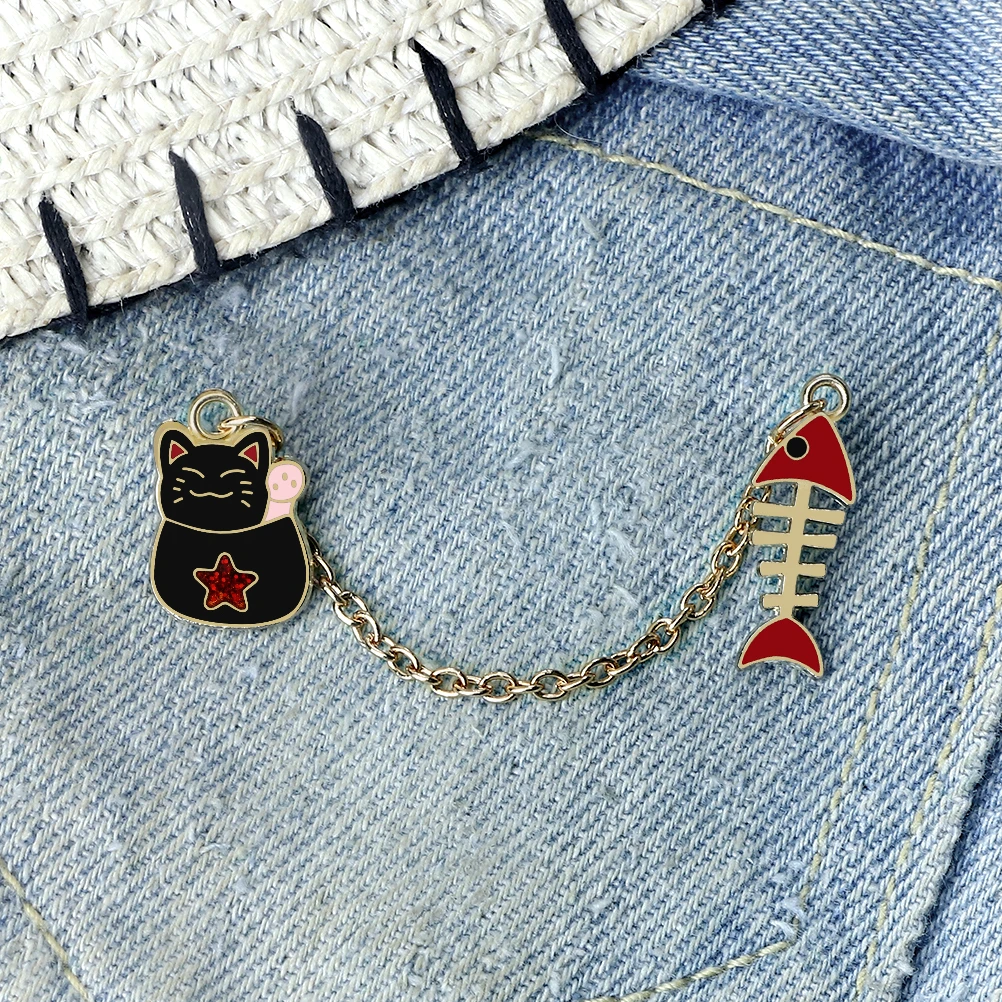 Cartoon Cat Fishbone Pin Delicious Fish Food Enamel Brooch For Women Men Metal Chain BadgeLapel Clothes Bag Fashion Jewelry Gift