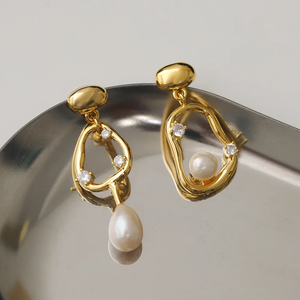 Kshmir French Vintage Asymmetrical Metal Pearl Earrings for Women Baroque Style Elegant Wedding Jewelry Gifts