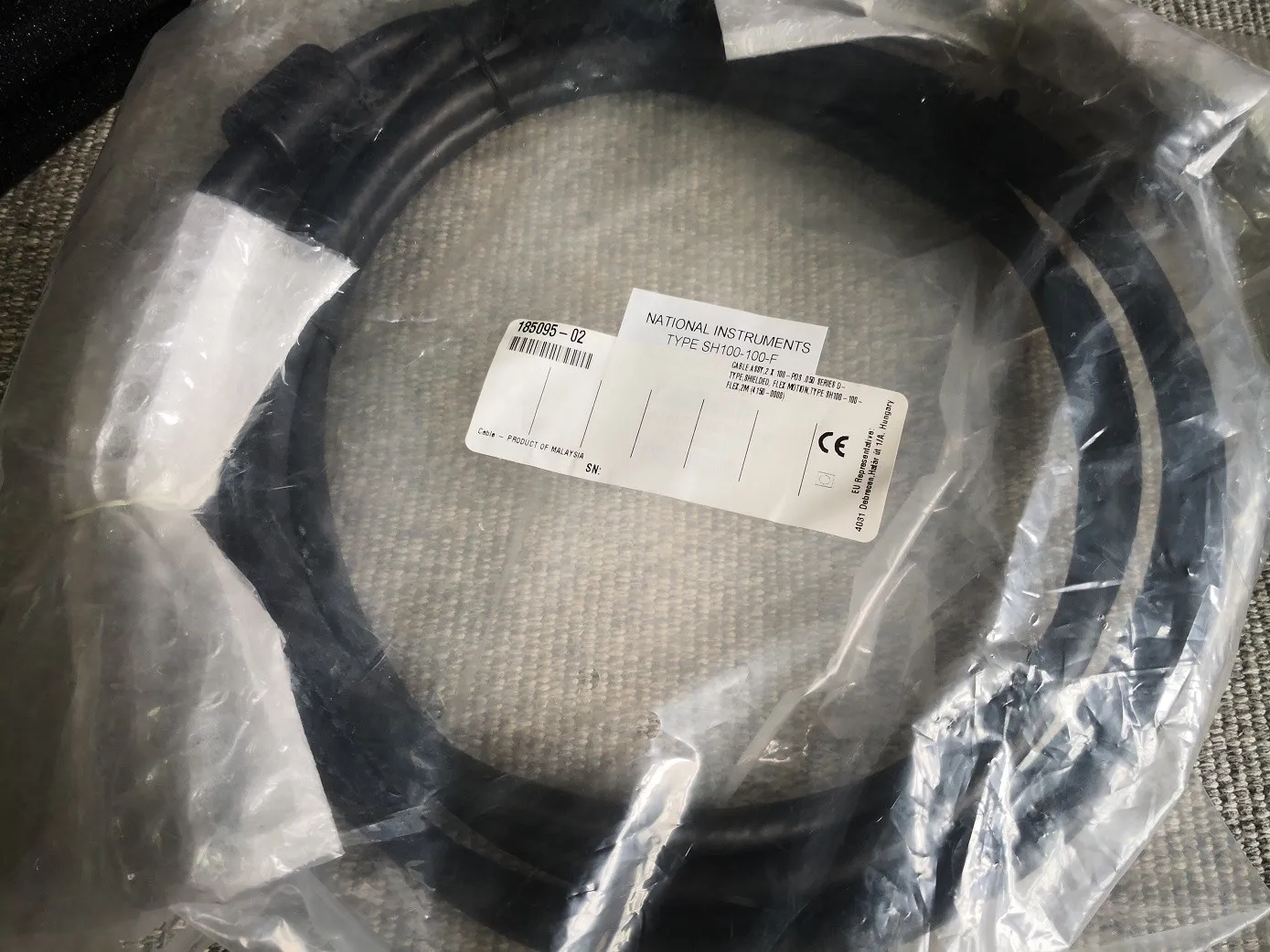 NI SH100-100-FLEX Shielded Cable SH100-100-F 2m 1m 185095-02