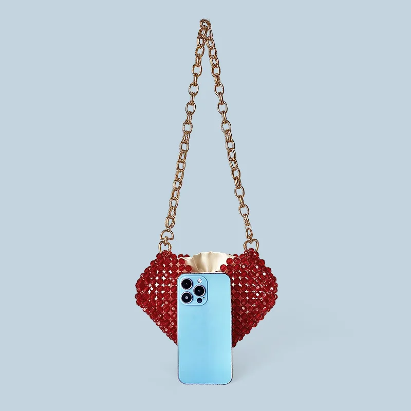 Fashion Red Heart Shape Beaded Bag Mini Handmade Acrylic Bead Gold Chain Shoulder Bag Female Evening Bag Wedding Party Clutches