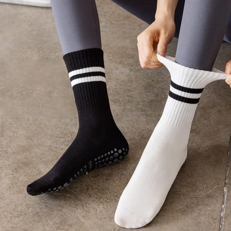 Women Non Slip Yoga Socks, Grippy Pilates Socks, 2/5 Pairs Set, Anti-Skid Socks for Dance, Barre, Gym, Fitness Workout image 4