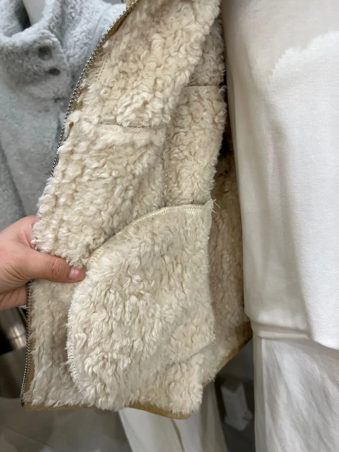 2026 Autumn and Winter New Women's Imitation Lamb Fur Coat Fur Integrated Top