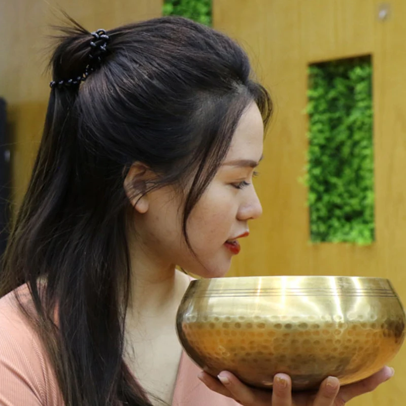 

Тибетские поющие чаши ручной работы, набор с мантрой Будды, дизайнерская зеркальная чаша с кожаной палочкой для йоги, чарования, медитации