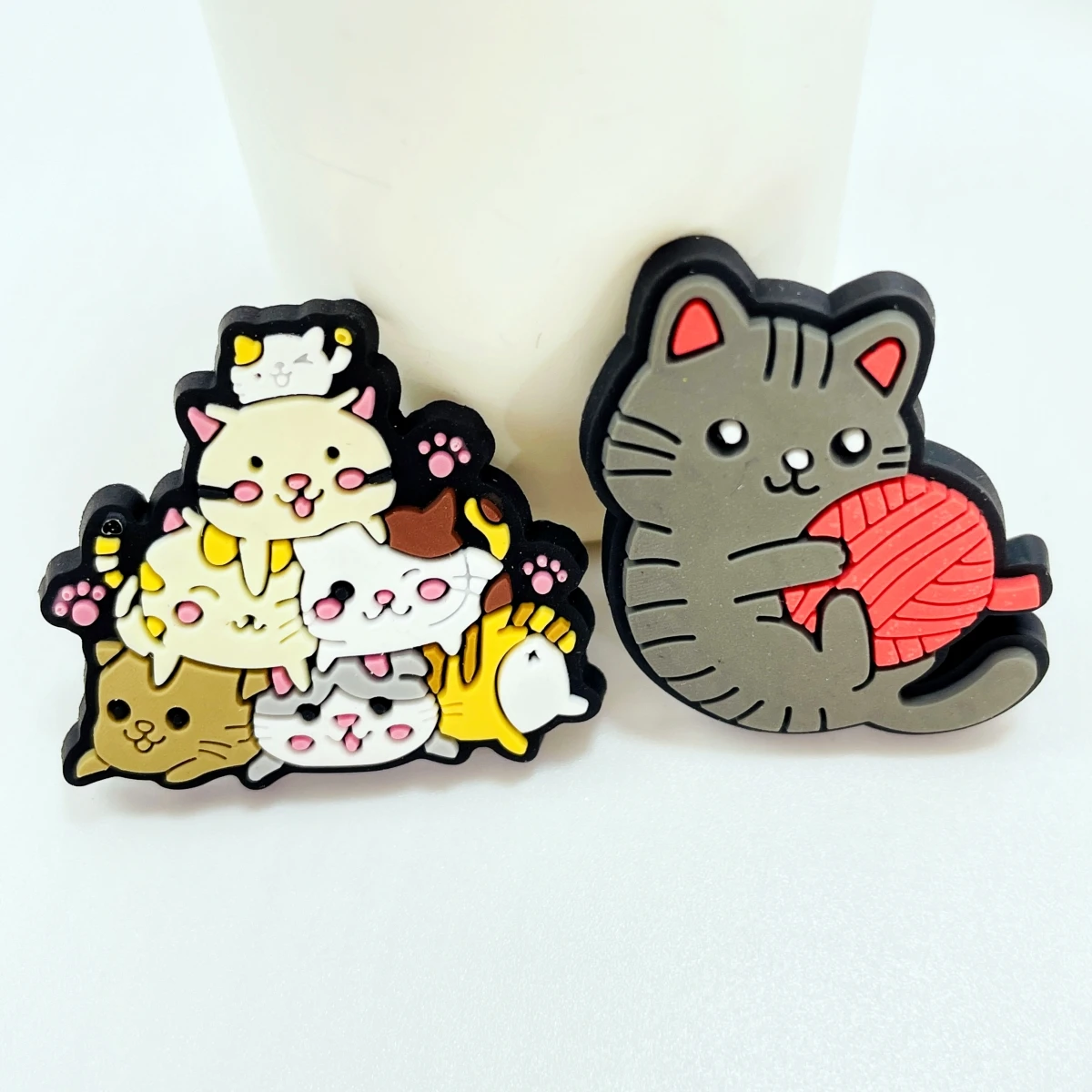 16Pcs Cat Shoe Charms for Clog, Cute Cat Charms Decoration for Kid Party Favor Gifts