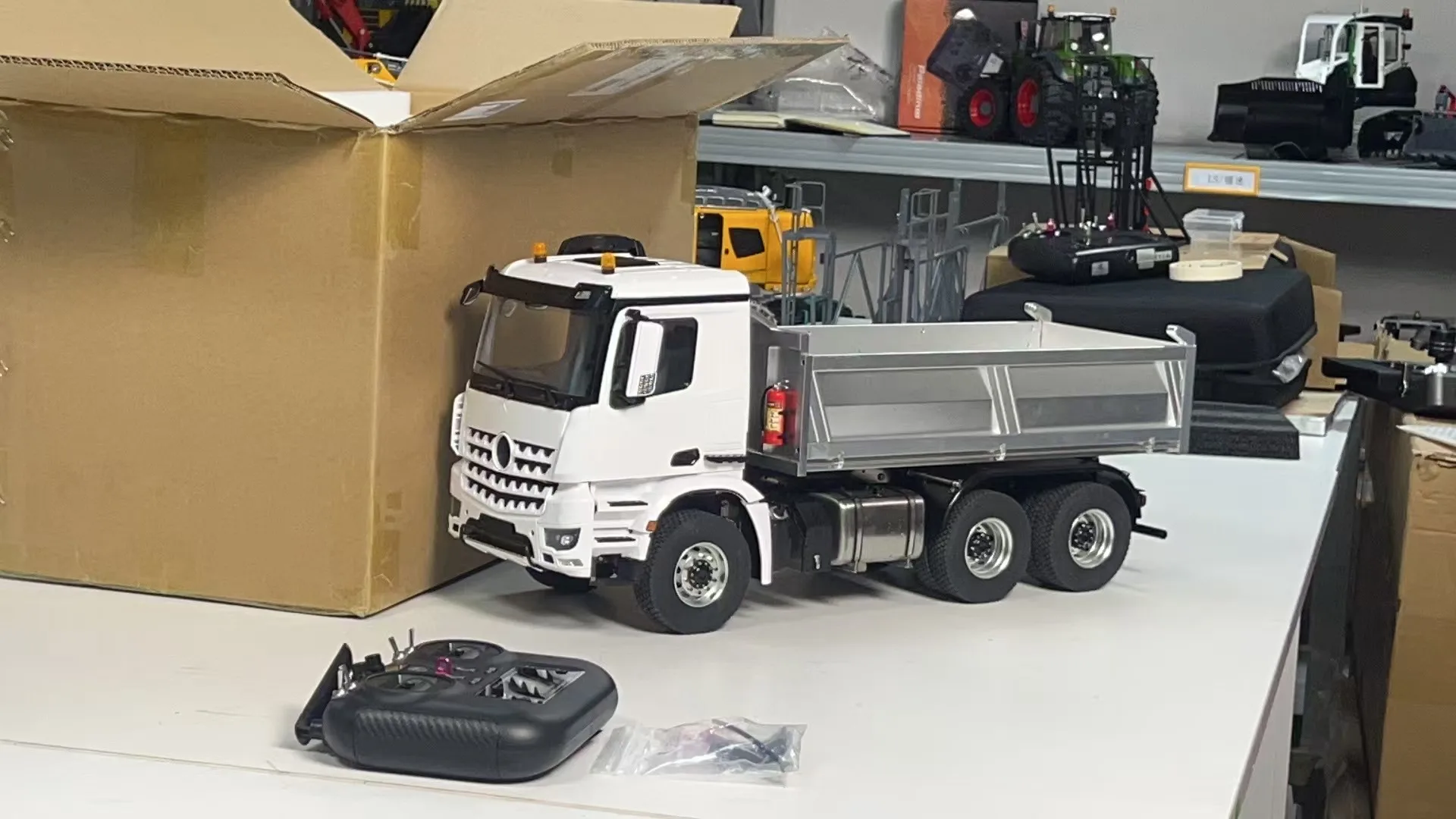 RTR 1/14 Scale RC Hydraulic Dump Truck 6*6 Model Construction Vehicle Remote Control Dumper Tipper Car Toys for Adult