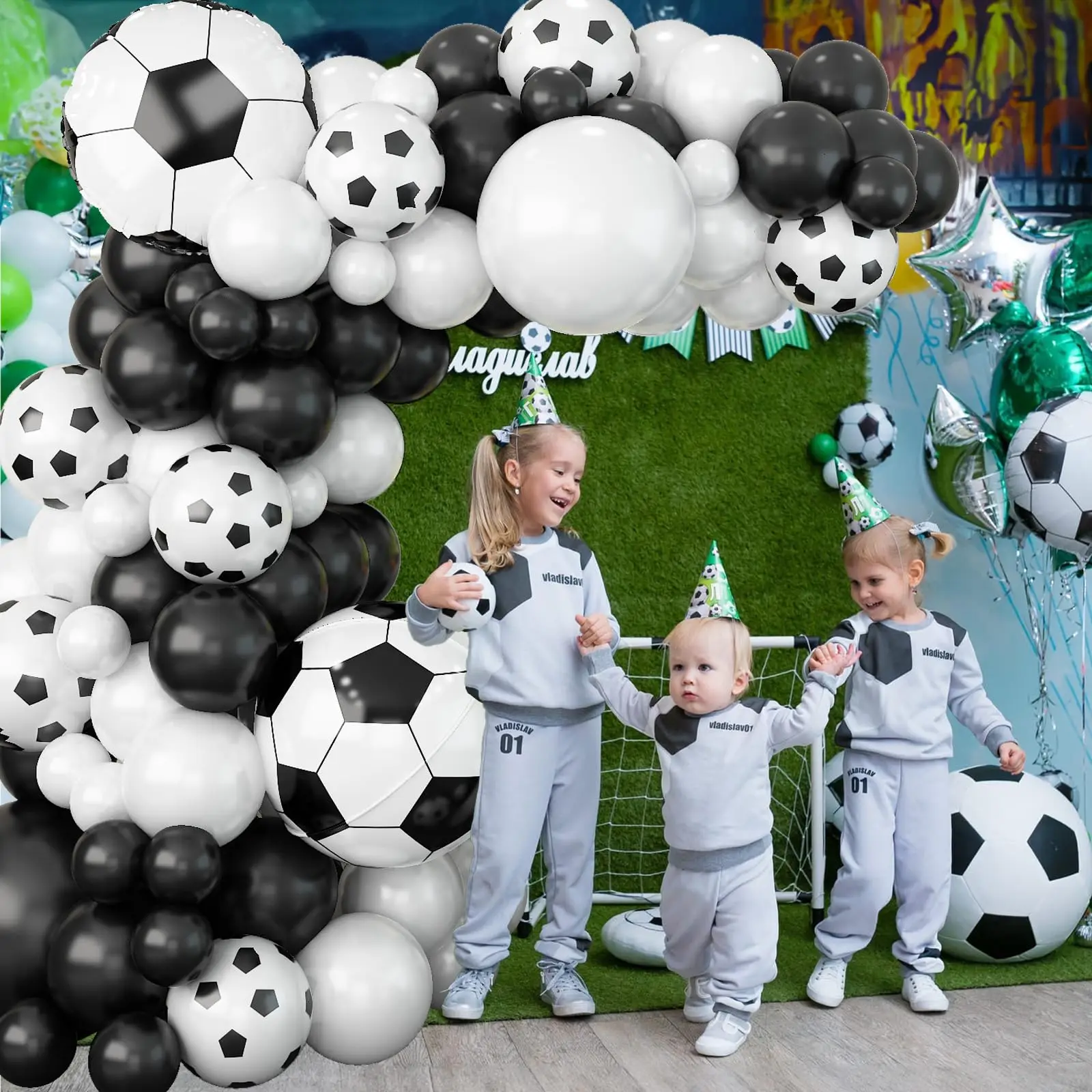 Balões do partido do tema do futebol Garland Arch Kit, balão da folha da bola de futebol 4D para a decoração do aniversário do menino, preto e branco