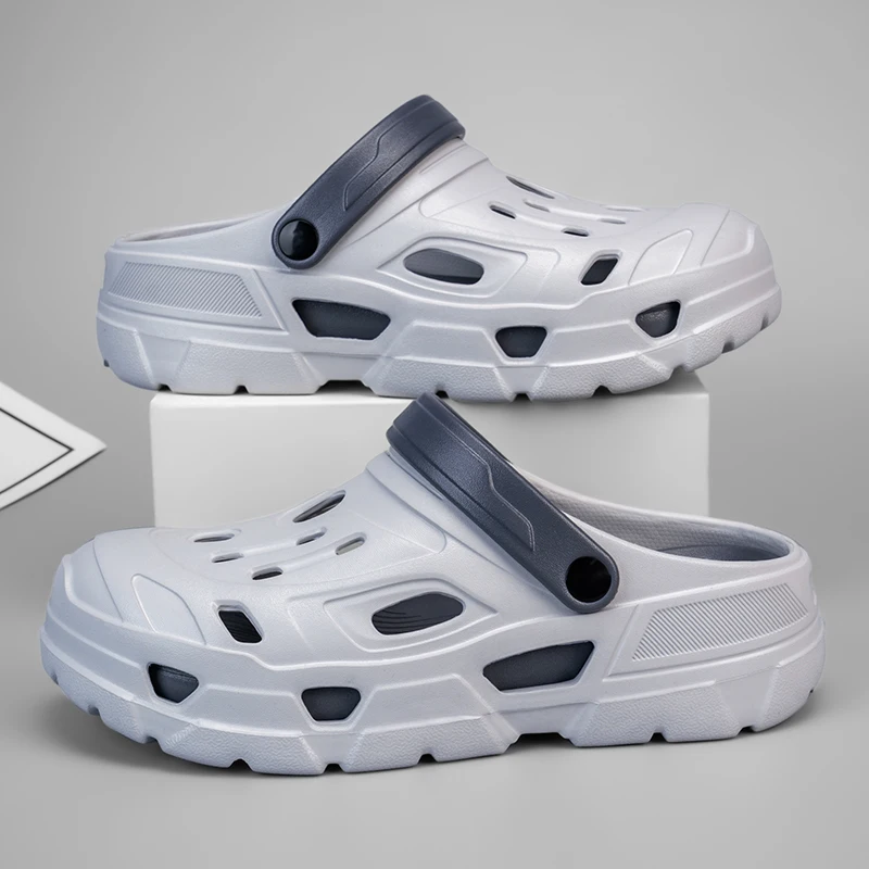 2026 Spring Summer Men's Outdoor Sandals Slippers Beach Comfortable Slides Clogs Men Casual Water Garden Shoe Male Beach Sandals