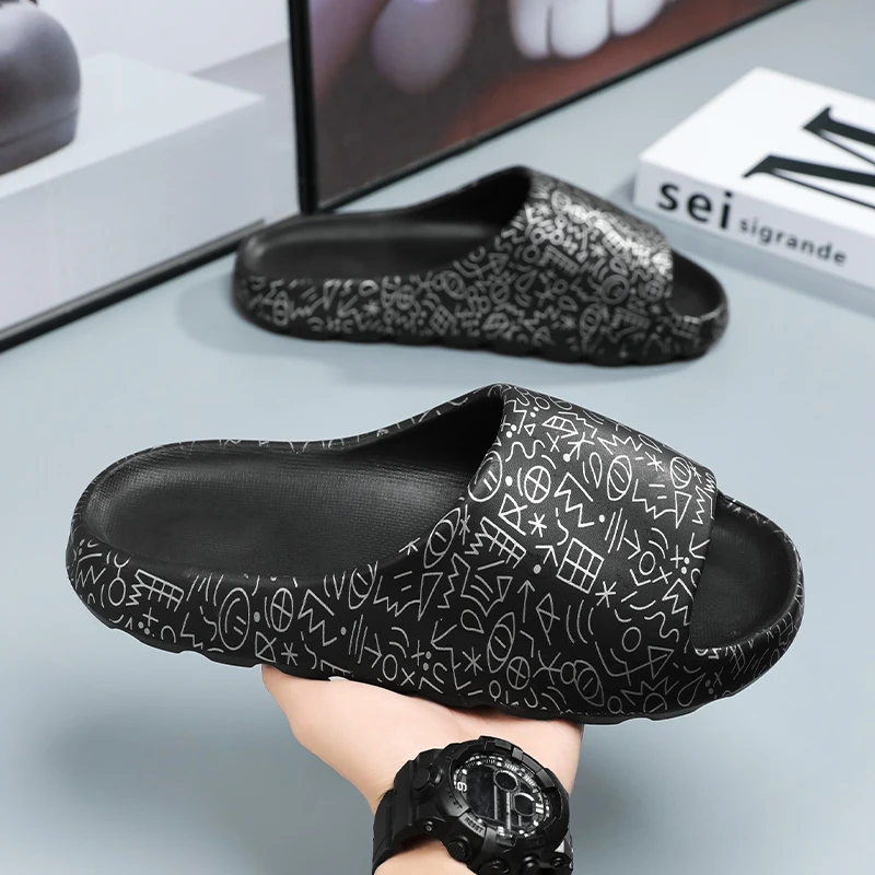 

Summer 2025 New Men and Women Couples Thick-Soled Non-Slip Beach Shoes for Outer Wear Sandals and Slippers