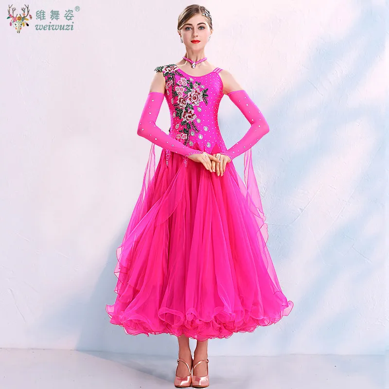 Nuovo Elegent Costume da ballo per donna Halter Big Swing Flamenco Valzer Sala da ballo Rumba Dance Perfermance Concorso Abito piuttosto sexy