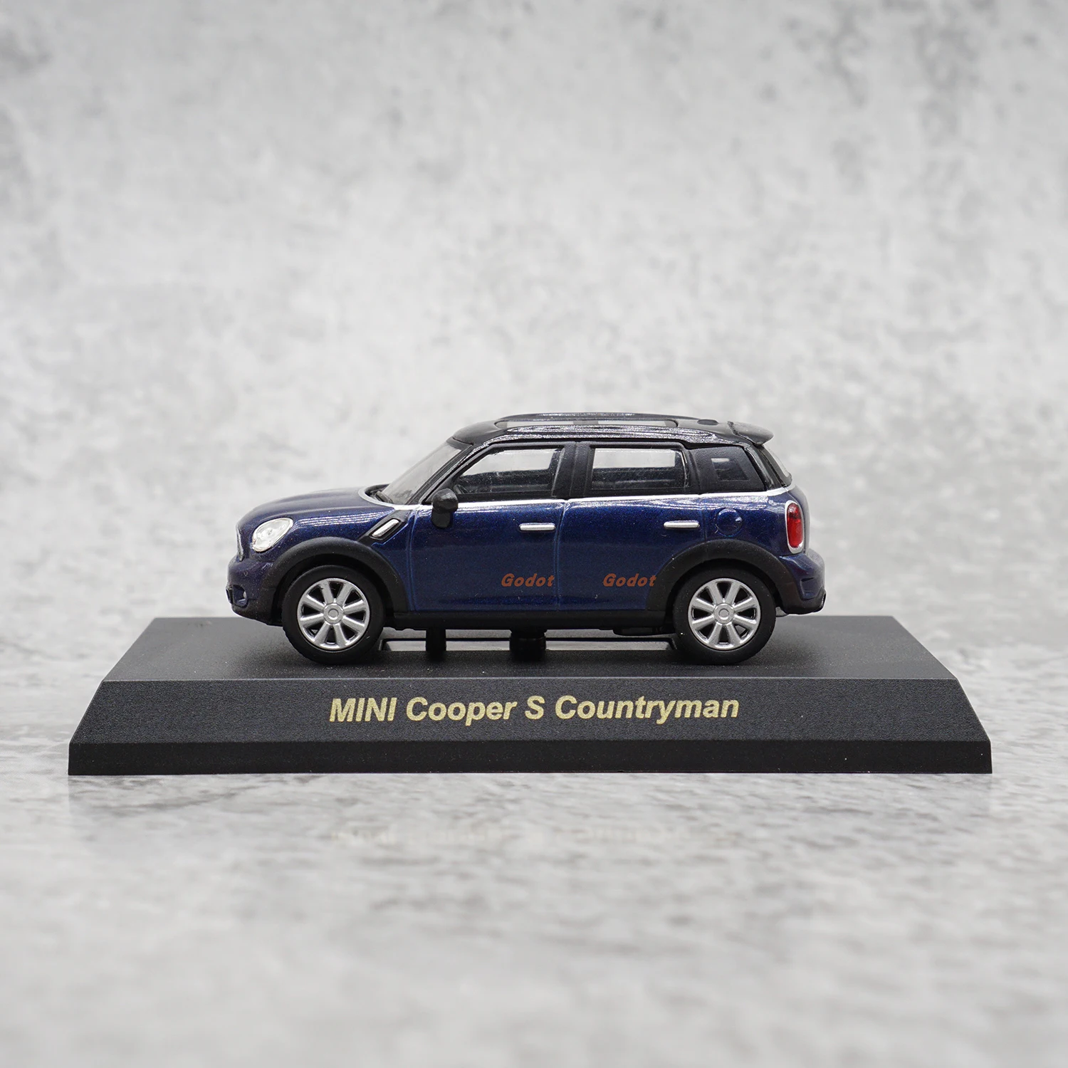 1:64 Scale Diecast Alloy BMW MINI Cooper S Countryman Toys Cars Model Classics Adult Gifts Collection Souvenir Static Display