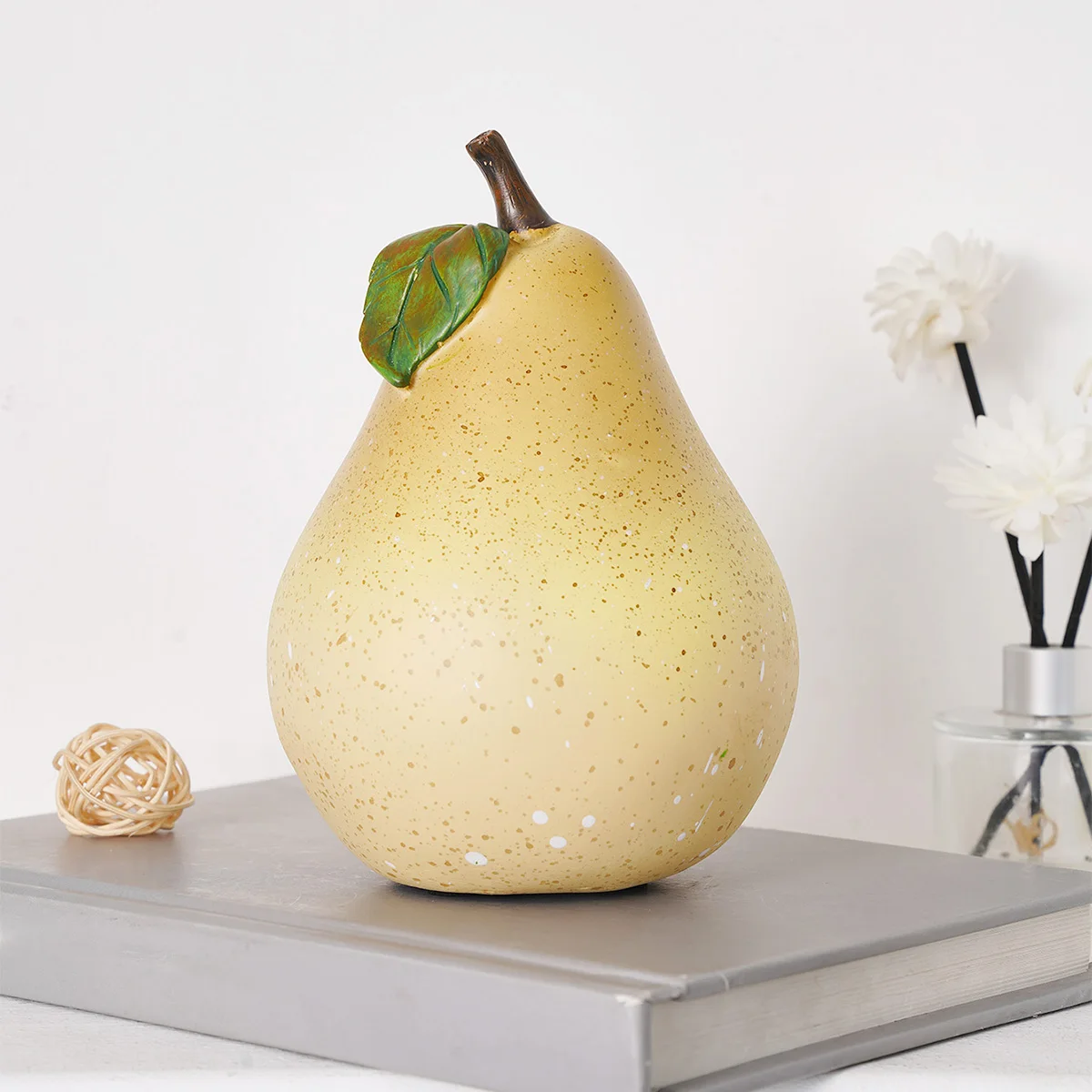 1PC, modern and simple resin material with a pear shape, suitable for entrance hall decoration and festival decoration