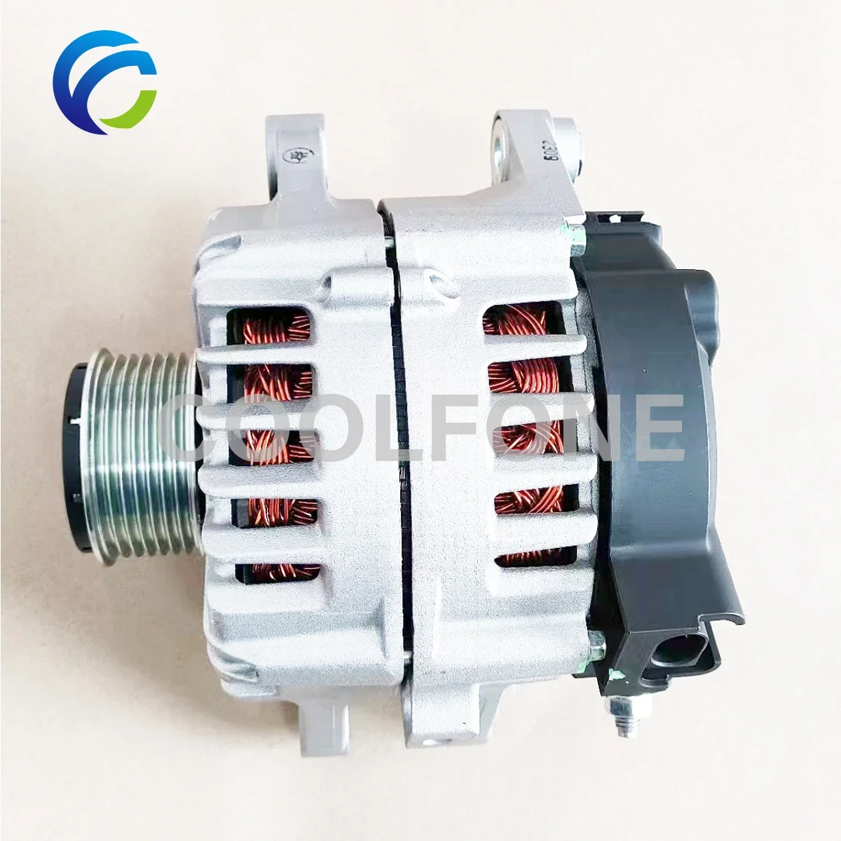 Alternator generatora do HYUNDAI H-1 H1 H350 Bus 2.5 CRDI 37300-4A900 373004 A900 2620428