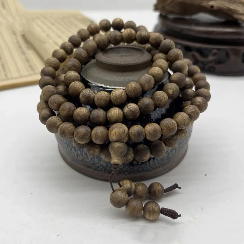 

Natural Yingge Qi Nan Agilawood 108 Authentic Hainan Log Bracelet for Men and Women