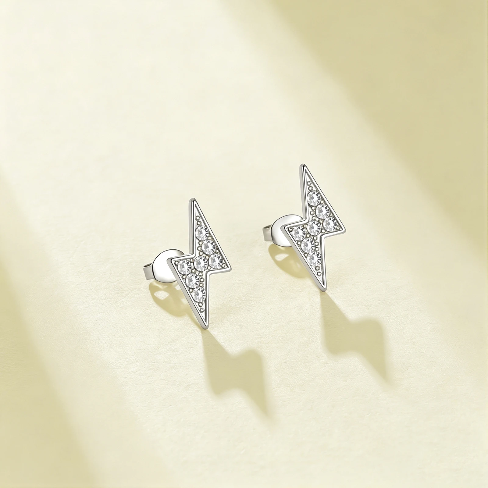 Eueavan 3D-Blitz-Strass-Ohrstecker, weiße Kristall-Donner-Ohrschmuck, Street-Edelstahl-Ohrringe, Geschenke, Großhandel – Detail 4