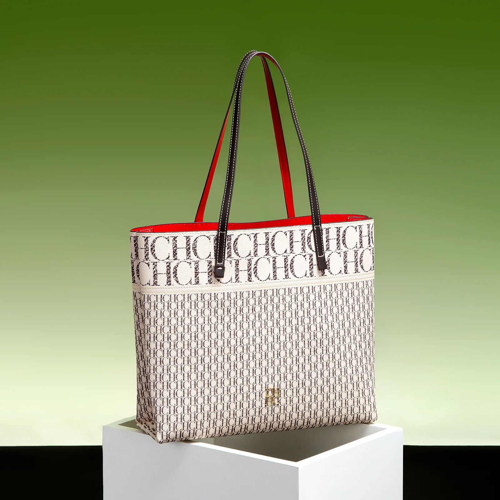 

2025 Classic Retro Fashion Women's New Handheld Shoulder Bag with Large Capacity Letter Design for Women