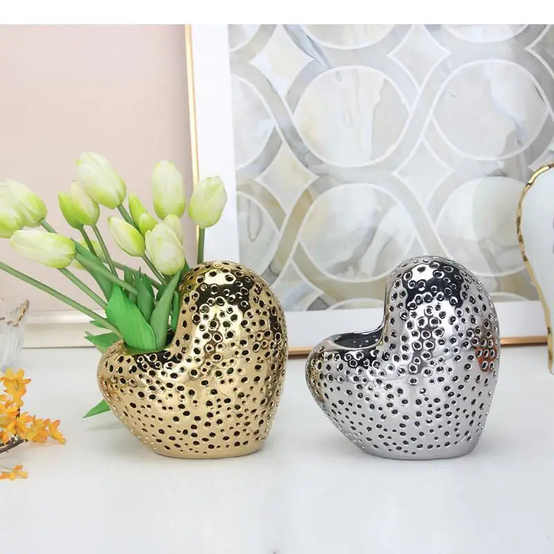 Simple Ceramic Hollow Heart Vase Desktop Decoration Flower Arrangement Candlestick Candle Holder Ornaments Crafts