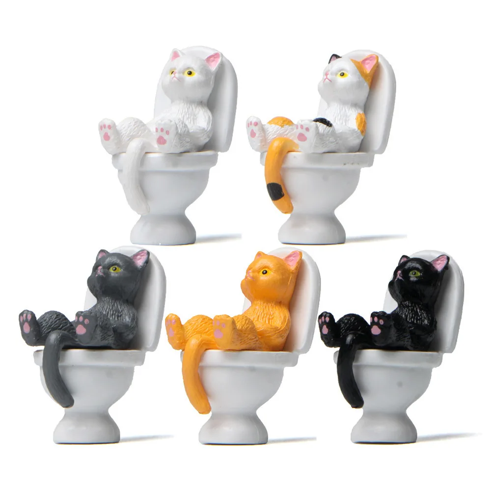 Creative Toilet Cat Figurines Interesting Kawaii Cartoon Cat Squatting on The Toilet Ornament Mini Miniature Desk Decoration