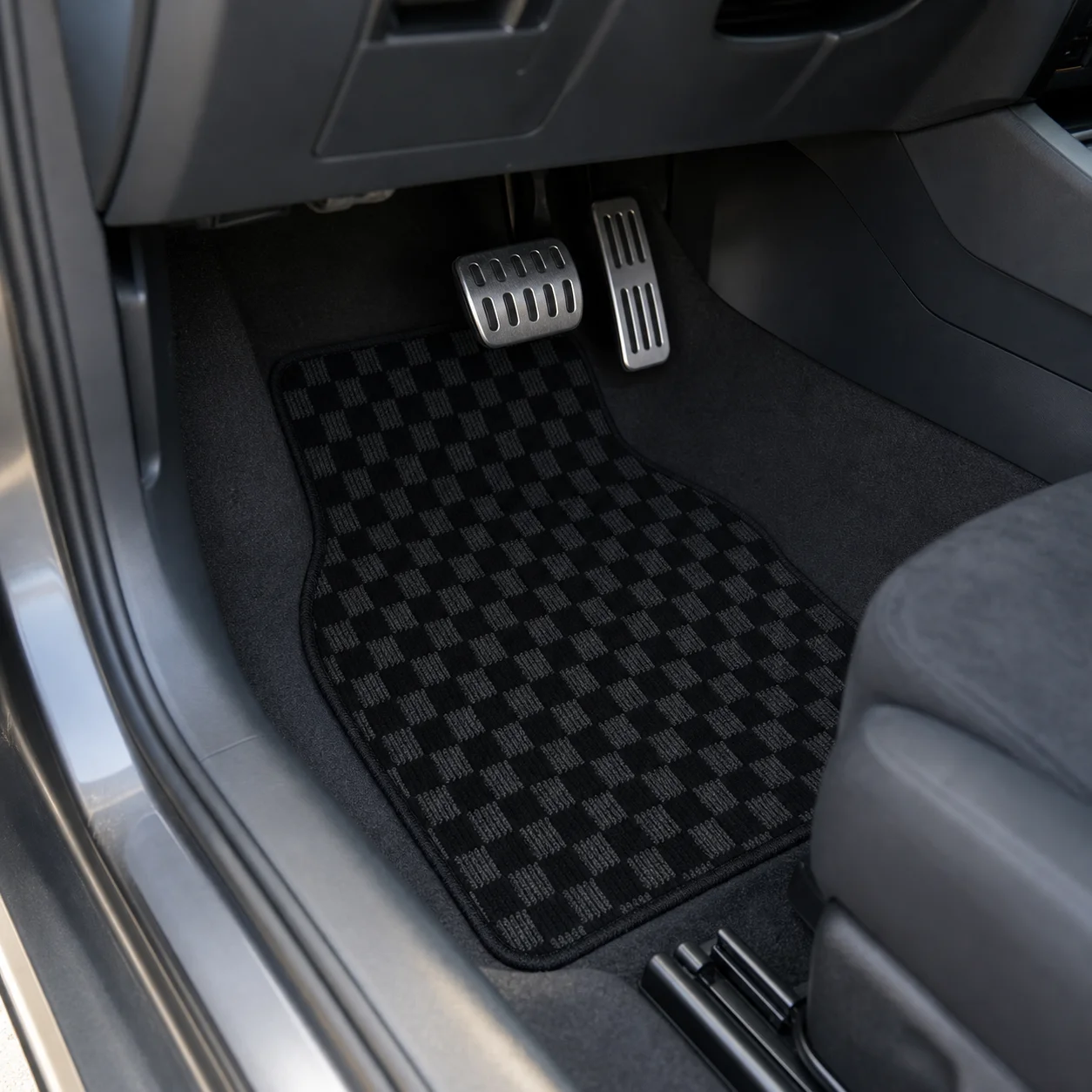 Universal Check Fleece Car Foot Mat Comfort Warm Fluffy Liners Non-Slip Durable Vehicle Interior Carpet Protection Accessories