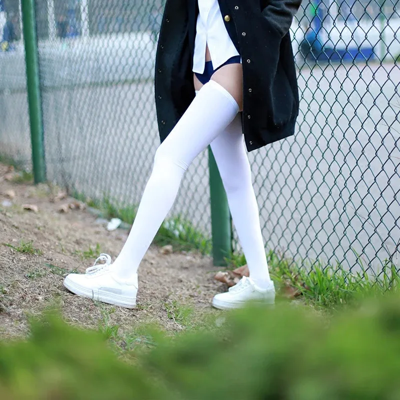 (2 زوج/الوحدة) جوارب طويلة 72 سنتيمتر مرونة جيدة أبيض وأسود بلون جوارب طويلة ، DA030