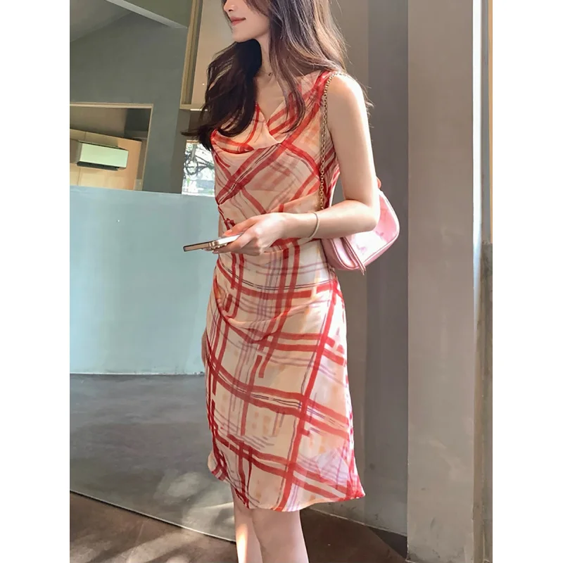 

Vintage Red Plaid Off--Shoulder Midi Dress, Sleeveless, Pleated, Waist-Cinching, Bodycon, Elegant Work And Dates