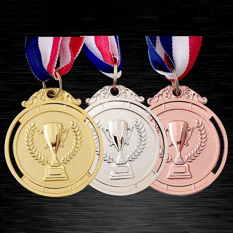 الماراثون الميدالية الذهبية الميدالية الفضية الكأس الميدالية الفائزة مكافأة شارة تشجيع جائزة المنافسة في الهواء الطلق
