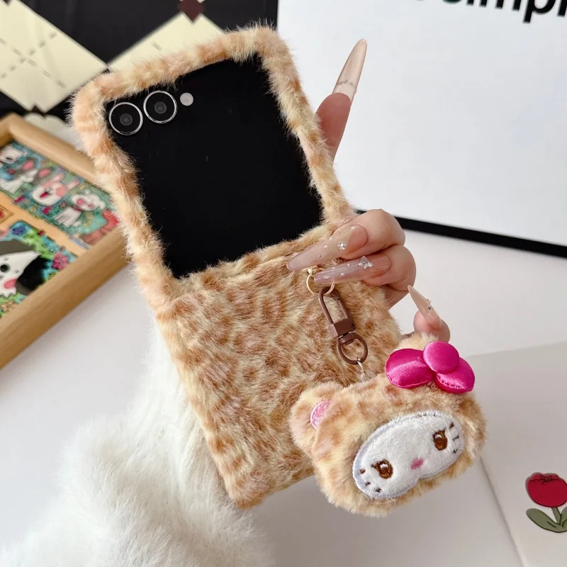 Stylish Plush Hello Kitty Phone Case Pink Leopard Print Cute Samsung ZFlip7/6/5/4/3 Shockproof with Pendant