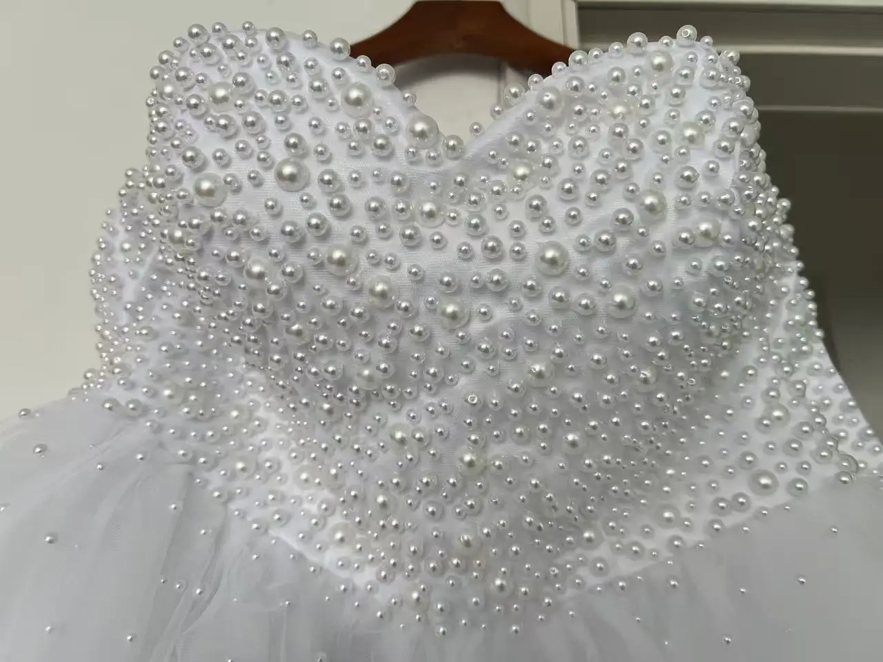 Customizd Vestido De Noiva Unique Pearls Sweetheart Tulle Short Front Long Back Wedding Dress Beach Knee Length Bridal Gown