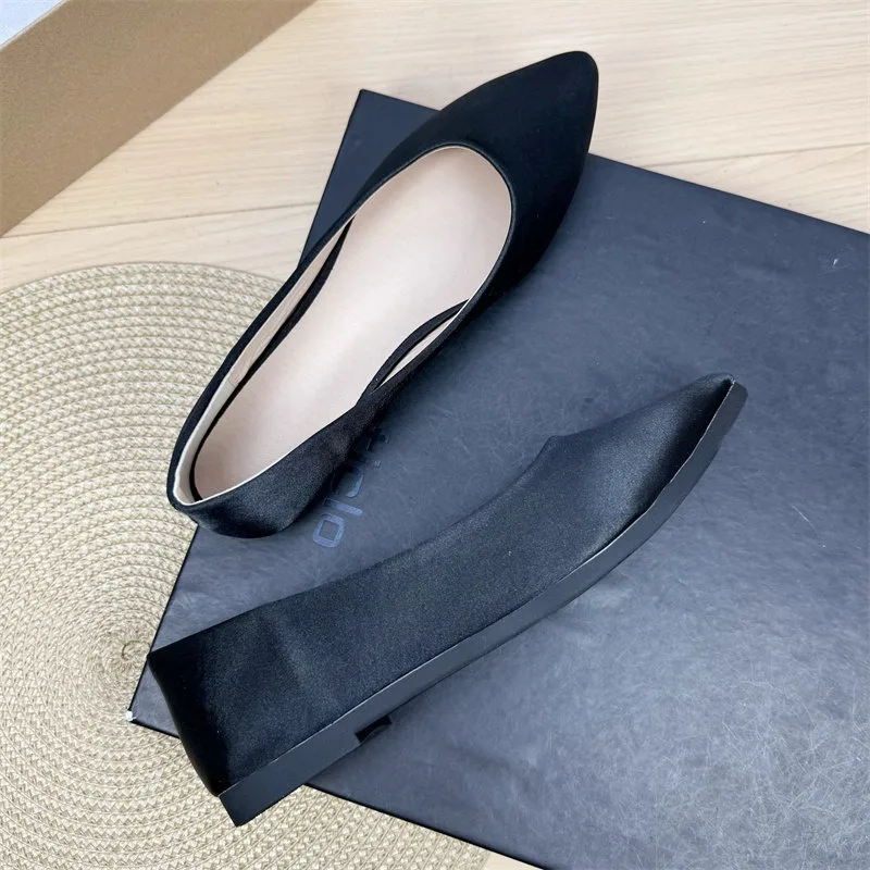 2025 Autumn New Fashion Leopard Pattern Pointed Shallow Mouth Mary Jane Shoes Large Casual Flat Four Seasons Women's Shoes