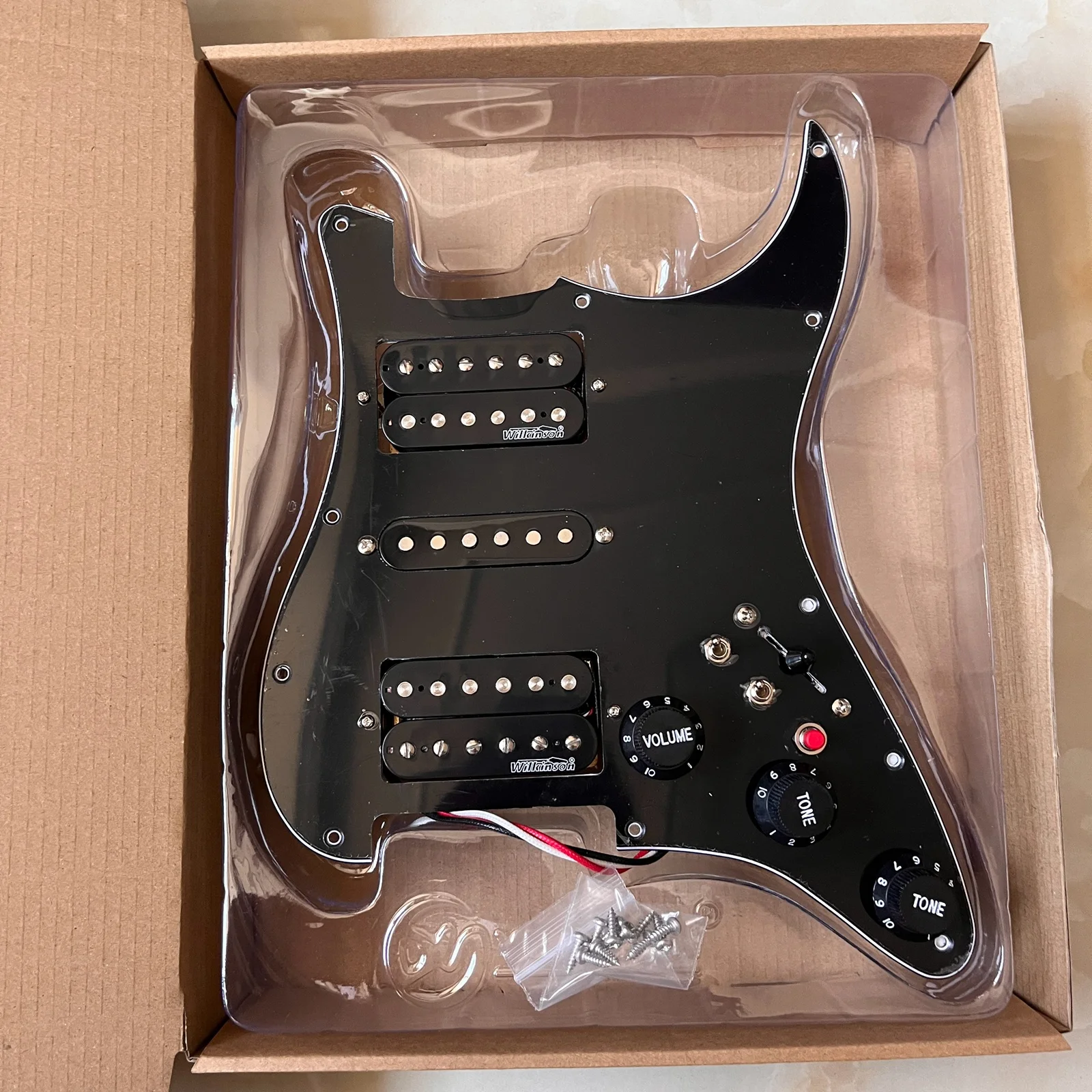 

Upgrade Loaded Prewired HSH Pickguard Black Humbucker Pickups set Harness for Guitar Professional Guitar Parts