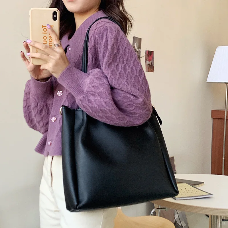 Matte PU leather retro tote bag women commuting carry large capacity horizontal square simple shoulder bag