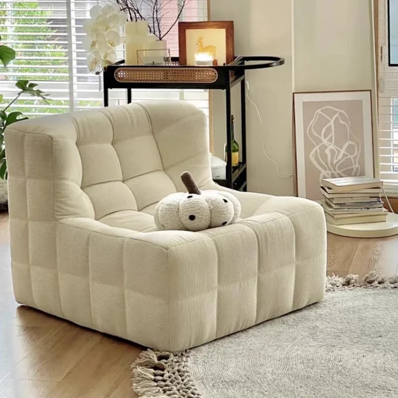 Footrest Bedroom Chairs Contemporain Balcony Reading Comfy Chairs Makeup Floor Design Mobili Per La Casa Home Accessories